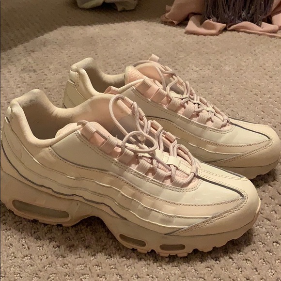 Nike Air Max pink and white reflective - Picture 7 of 10